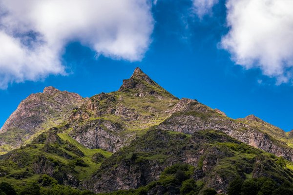 Où trouver les meilleures routes pour un road trip à travers l'Islande : itinéraires et recommandations ?